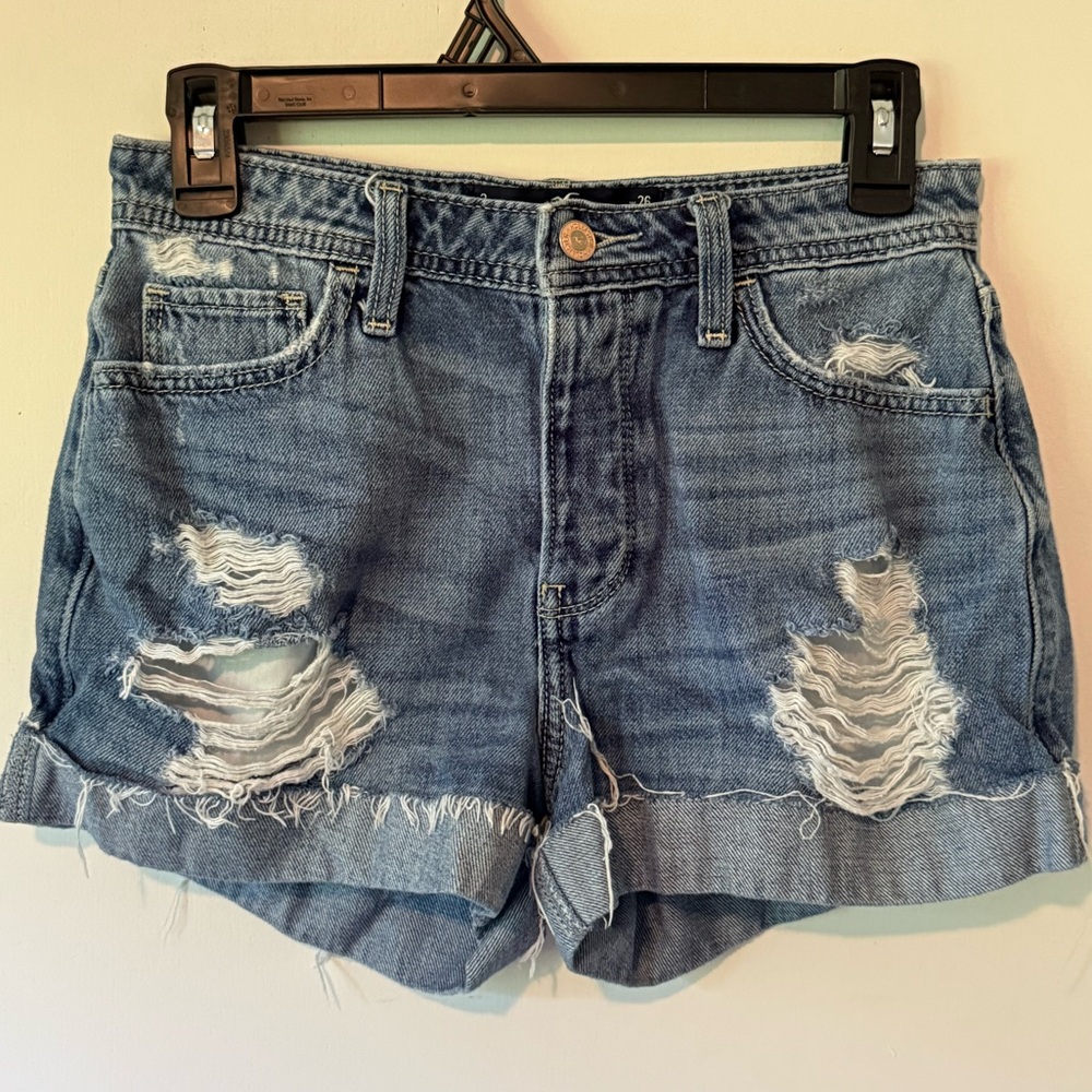 Hollister Distressed High-Rise Mom Shorts Medium-Washed Denim Size 3